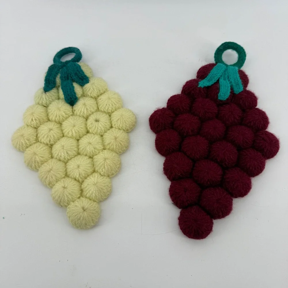 2 Vtg 1950's Handmade Bottlecap Crochet Grapes Potholder Trivet‎ Hot Pad